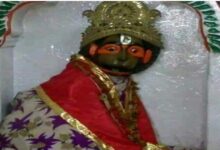 Photo of रामनगर दुर्ग में दक्षिणमुखी काले हनुमान जी के दर्शन के लिए उमड़ा सैलाब