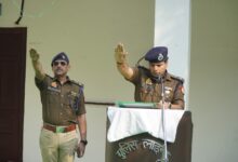 Photo of संविधान दिवस के पर पुलिस कर्मियों को दिलाई गई शपथ