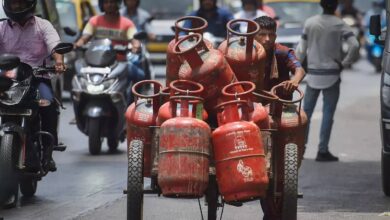 Photo of कॉमर्शियल गैस सिलेंडर की कीमतों में बढ़ोतरी