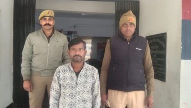 Photo of इटावा पुलिस ने हिस्ट्री शीटर को तमँचा सहित किया गिरफ्तार