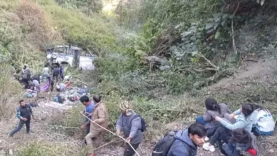 Photo of नैनीताल के भीमताल में बड़ा सड़क हादसा, खाई में गिरी रोडवेज बस, 3 की मौत 25 लोग घायल