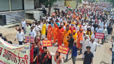 Photo of बांग्लादेश में हिंदुओं पर हो रहे अत्याचार के खिलाफ भारत में हिंदुओं में उबाल