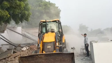 Photo of द्वारका में ‘पंज पीर’ की दरगाह पर चला बुलडोजर, 3 दिन में 200 घर ध्वस्त